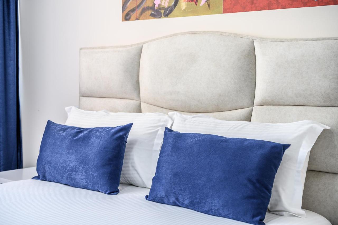 Miku Apartment-modernly Designed Downtown Apartment *
